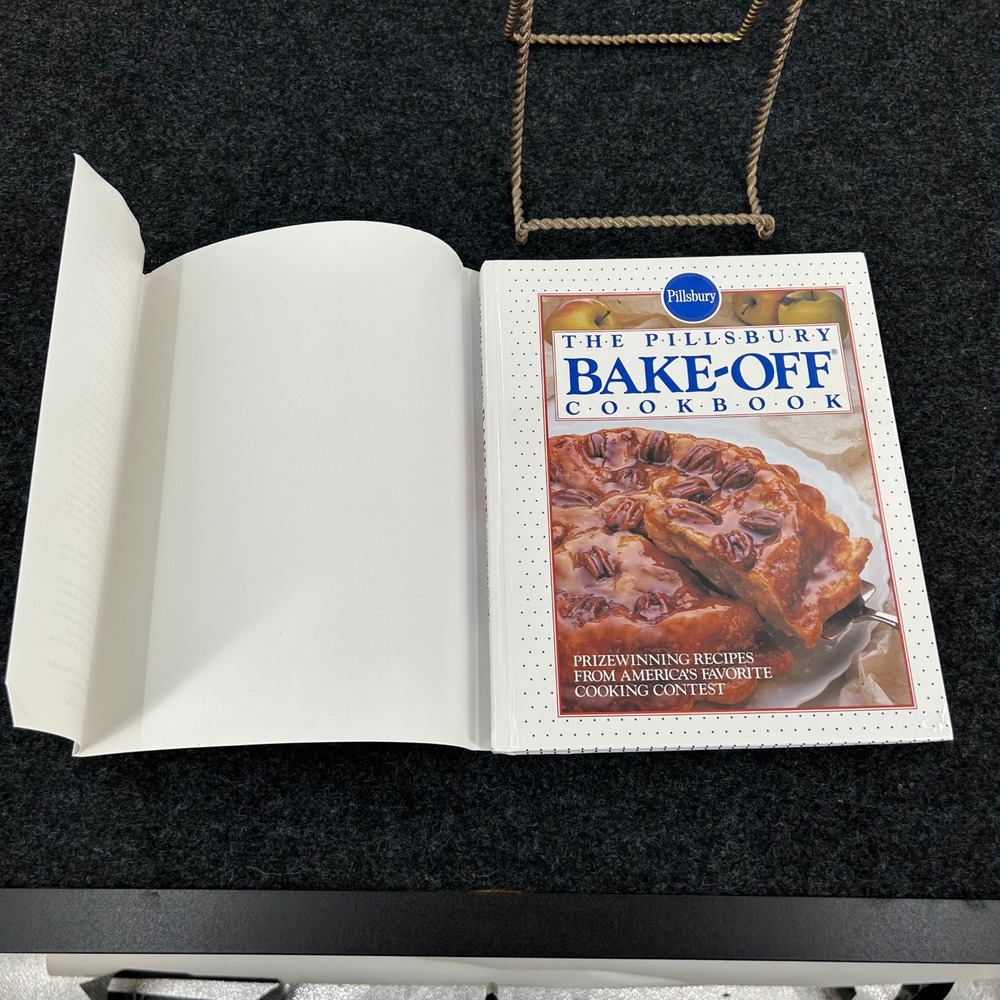 The Pillsbury Bake-Off Cookbook 1st Ed 1990 Hardcover Prizewinning Recipes - Picture 3 of 7
